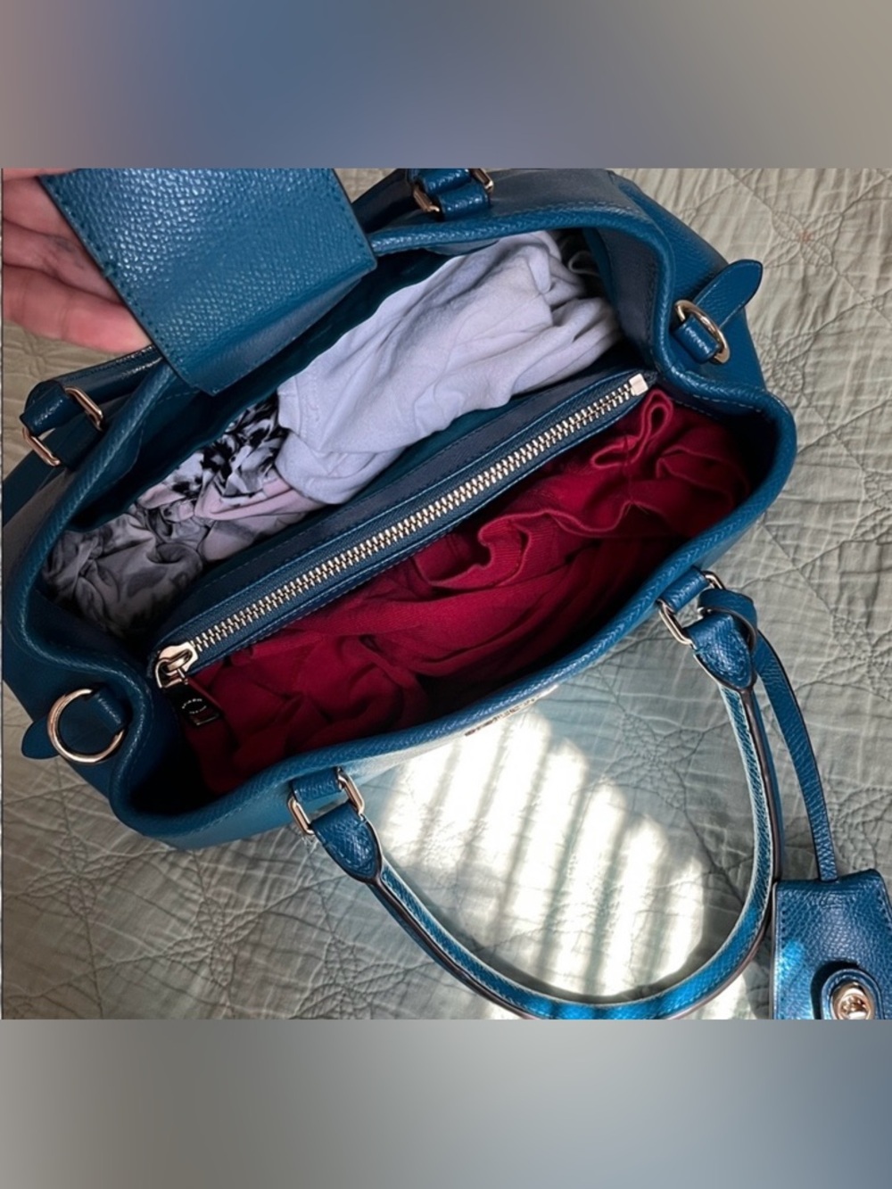 FOR JULIE Coach Margo Carryall - Picture 10 of 16